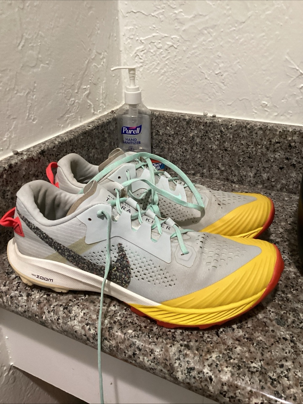 Nike Women's Light Gray Mint Yellow Red Running Sneakers